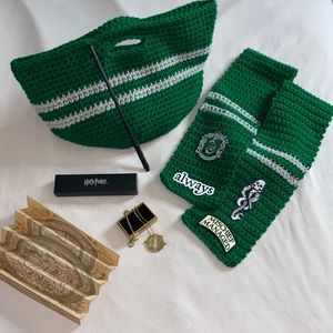 Hand crocheted Harry Potter scarf and bag